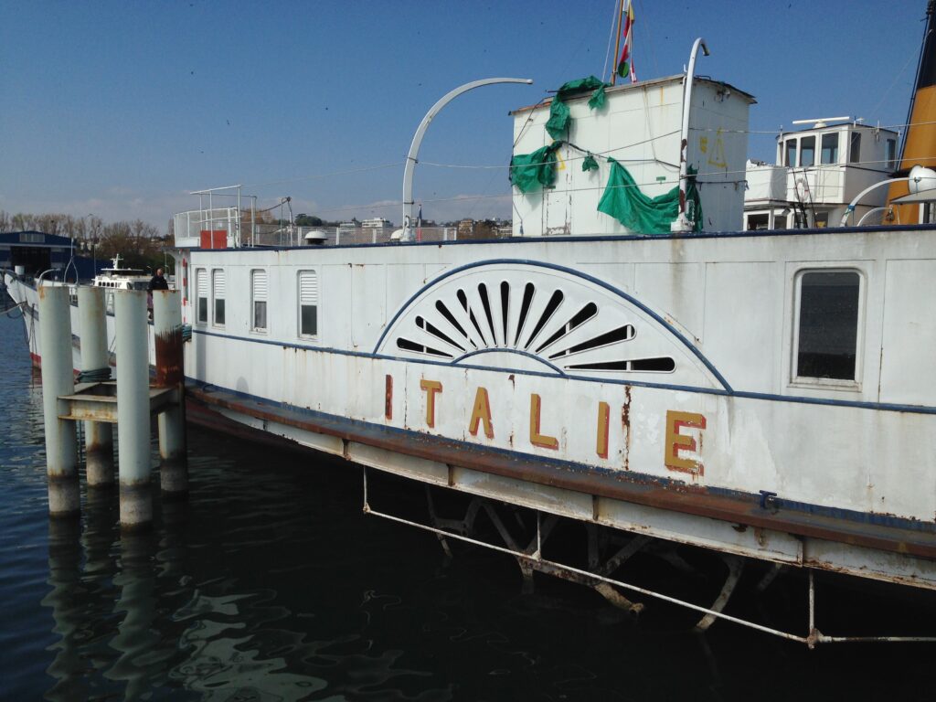 Rénovation du bateau à vapeur Italie