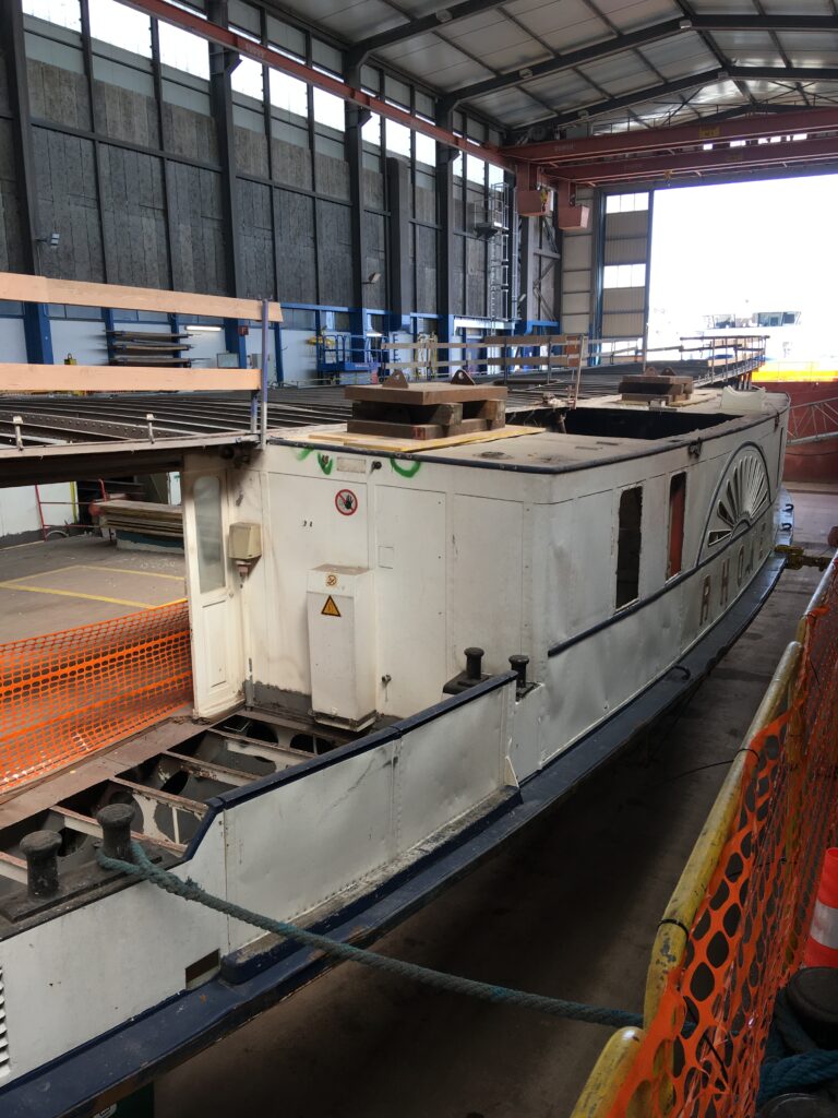 SS RHÔNE En rénovation au chantier naval à Ouchy en 2019