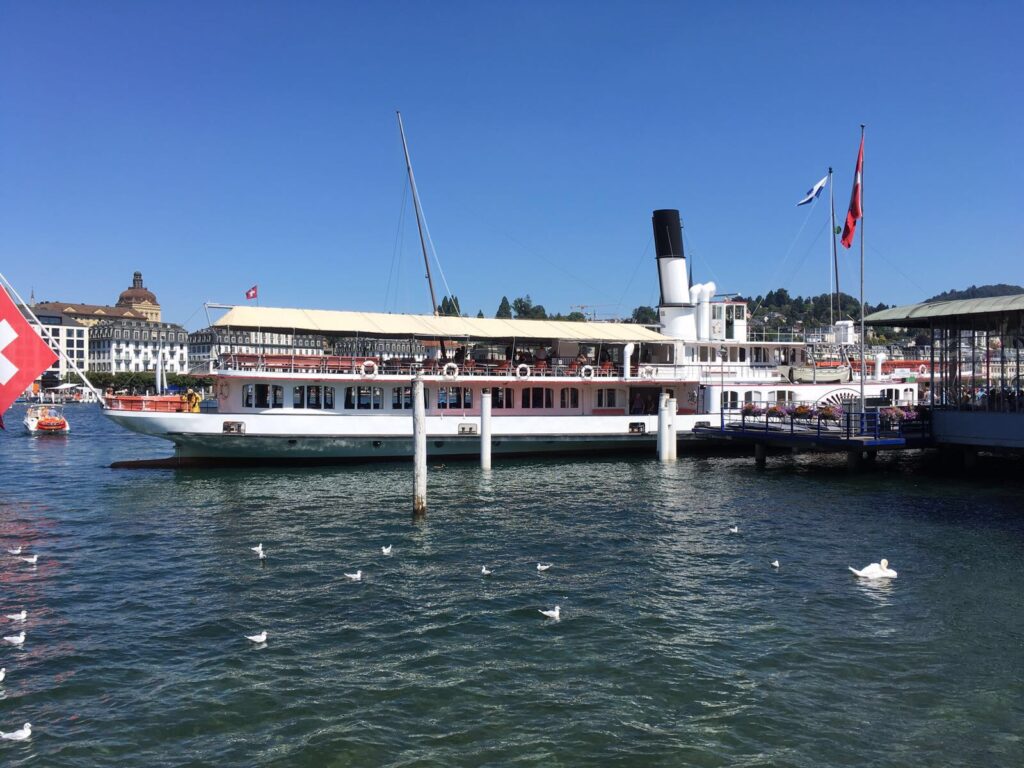 Le Schiller au départ de Lucerne