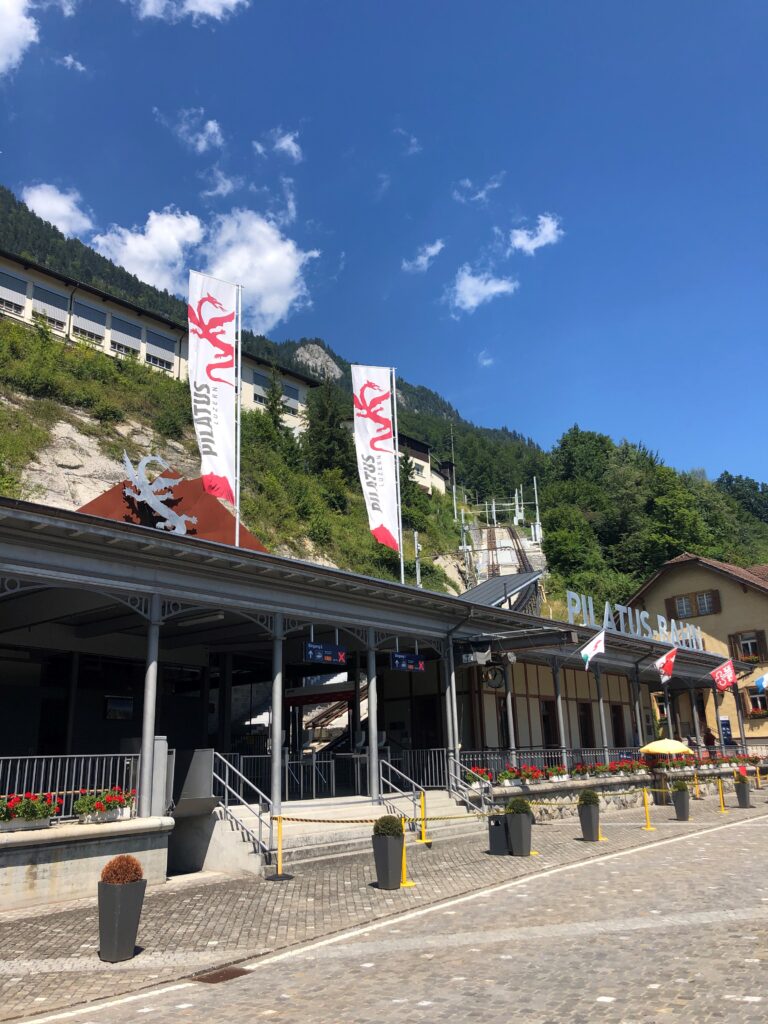 Gare du Pilatusbahn à Alpnachstad