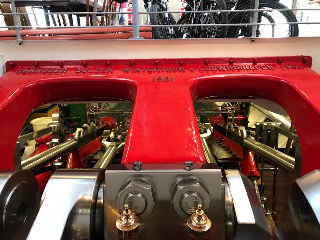 DS URI Vue sur la machine à vapeur