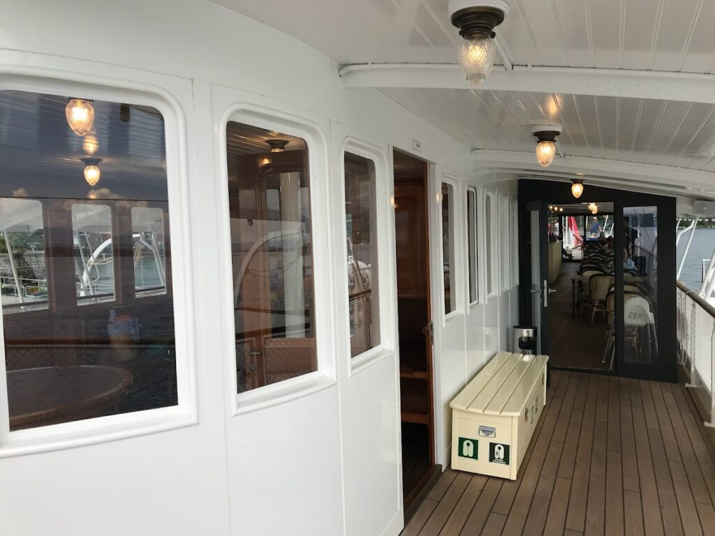 SS RHÔNE Pont supérieur
