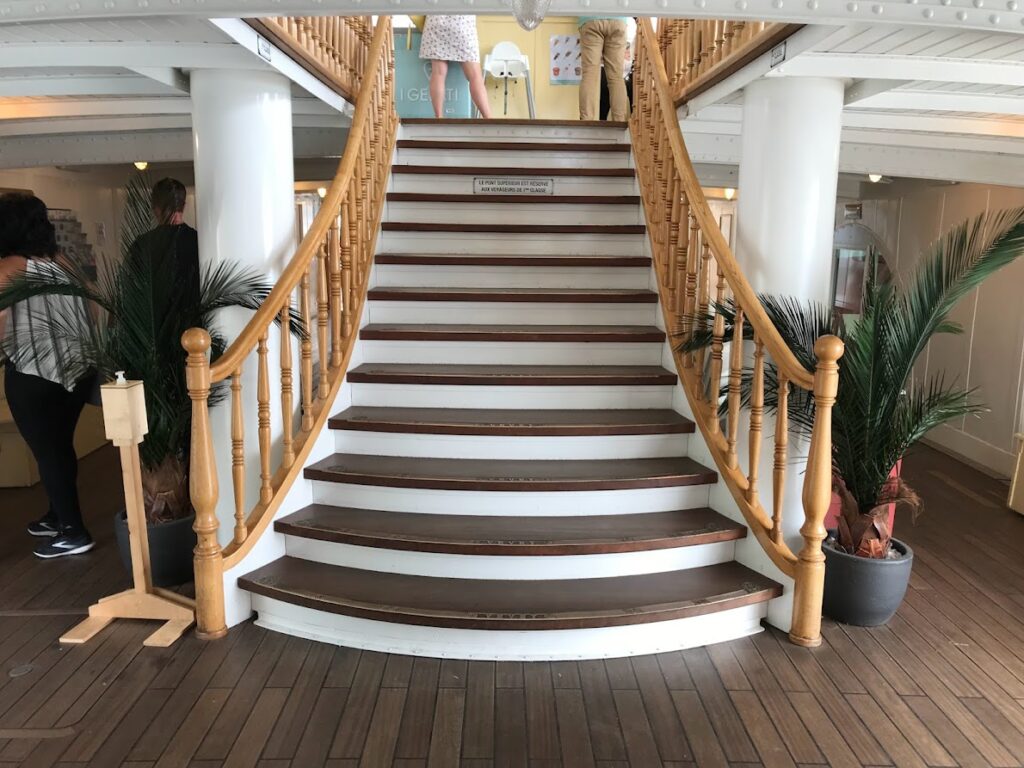 MS VEVEY Escalier principal