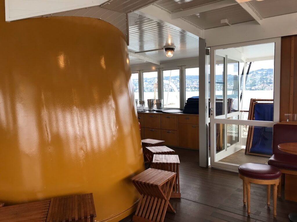 SS LA SUISSE Pont supérieur