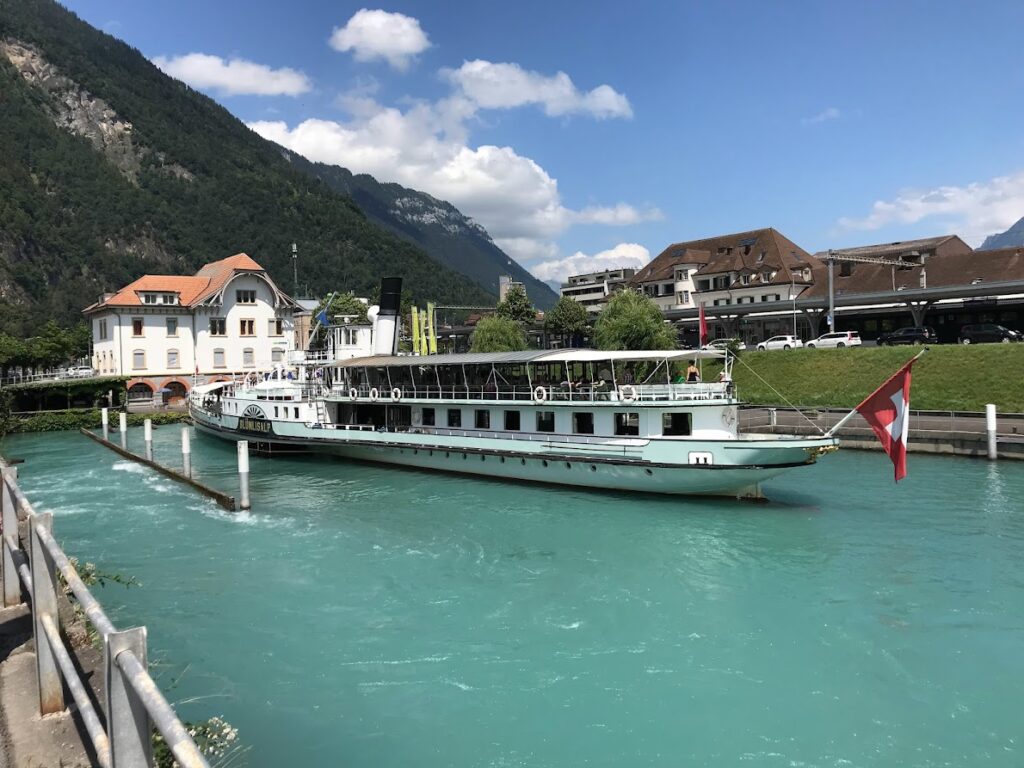 DS BLÜMLISALP à Interlaken-West