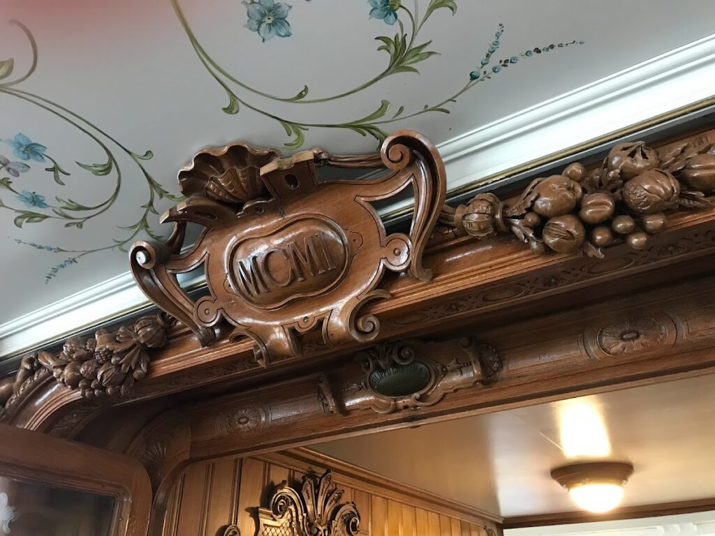 DS URI Salon de 1ère classe style néo-baroque