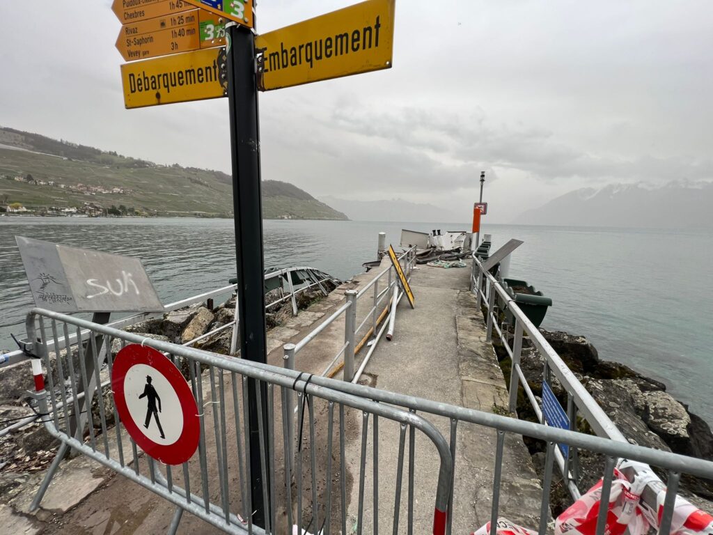 Le débarcadère de Cully garde les traces de la tempête