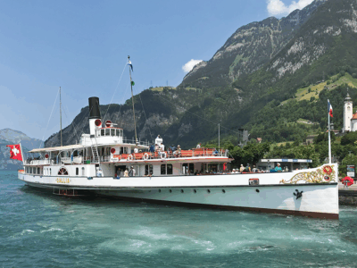 LE GALLIA NAVIGUE EN MODE LUXE MAIS LES CRITIQUES PERSISTENT SUR LE LAC DES QUATRE-CANTONS